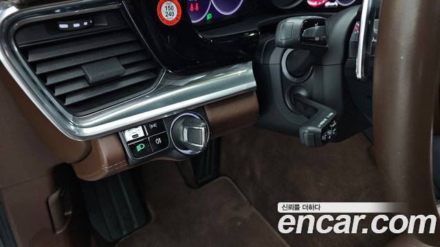 Porsche Panamera 2021 — photo 31
