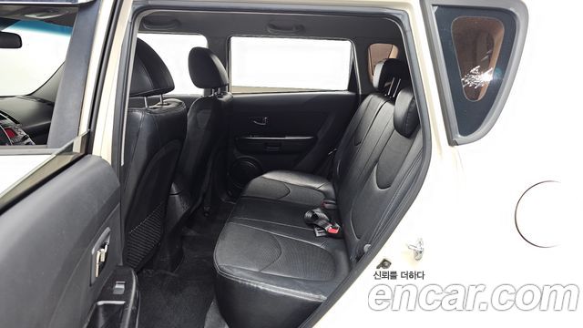 Kia Soul 2010 — photo 11