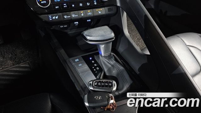 Hyundai AVANTE 2022 — photo 12