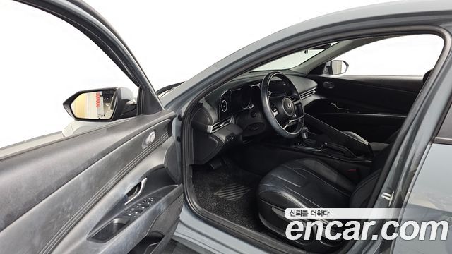 Hyundai AVANTE 2022 — photo 13