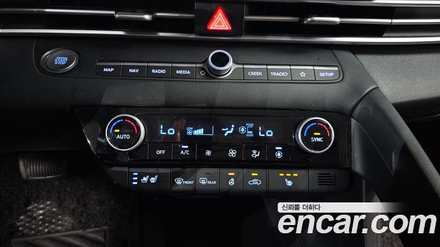 Hyundai AVANTE 2022 — photo 24