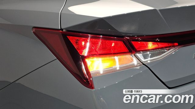 Hyundai AVANTE 2022 — photo 9