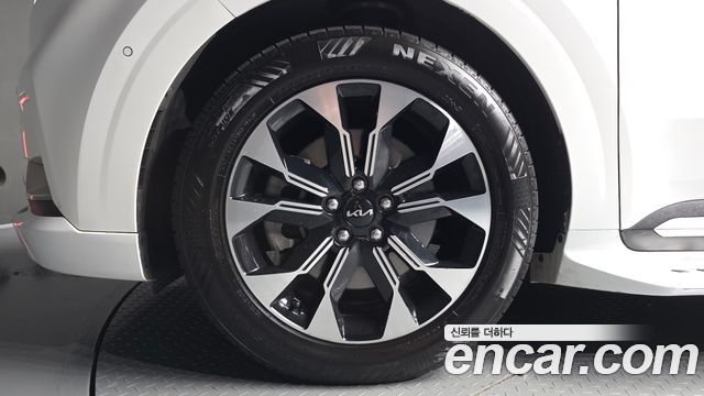 Kia Canival 2022 — photo 5
