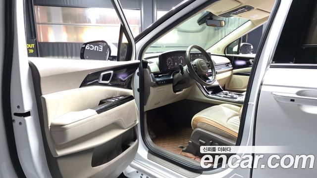 Kia Canival 2022 — photo 10