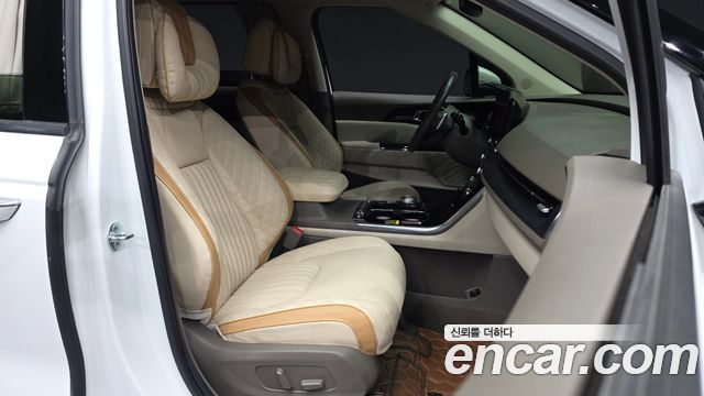 Kia Canival 2022 — photo 11