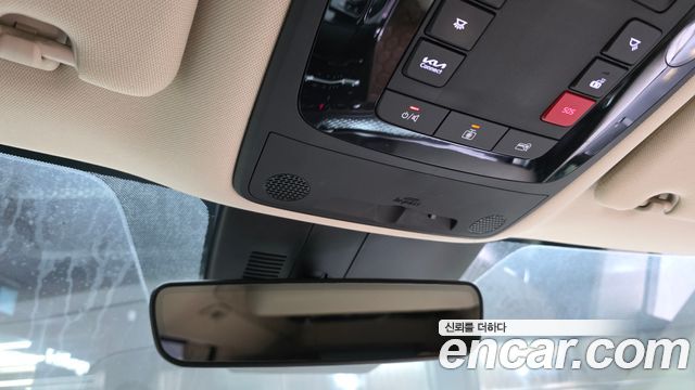 Kia Canival 2022 — photo 17