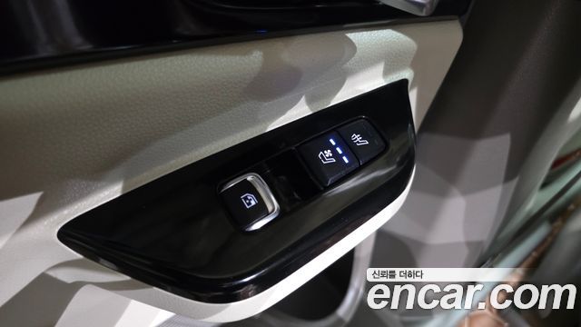 Kia Canival 2022 — photo 18
