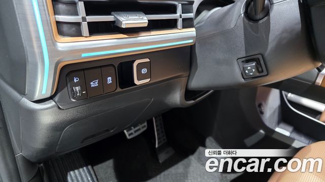 Hyundai Santafe 2025 — photo 18