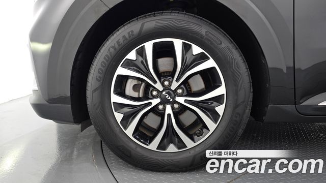 Kia Canival 2022 — photo 5