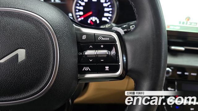 Kia Canival 2022 — photo 14