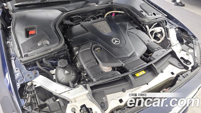 Mercedes-Benz E-Class 2017 — photo 6