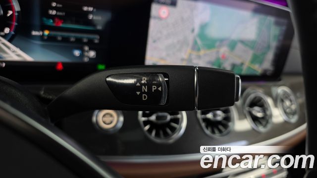 Mercedes-Benz E-Class 2017 — photo 9