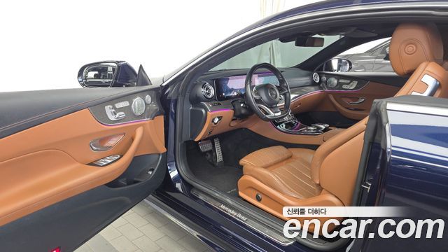 Mercedes-Benz E-Class 2017 — photo 10