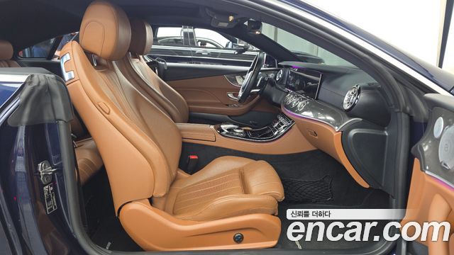 Mercedes-Benz E-Class 2017 — photo 11