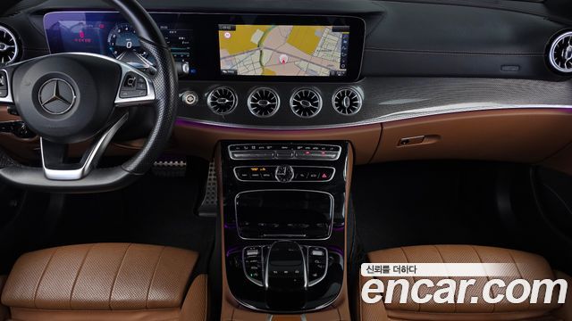 Mercedes-Benz E-Class 2017 — photo 14
