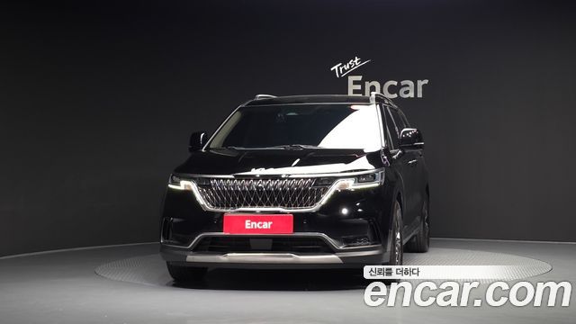 Kia Canival 2023 — photo 3