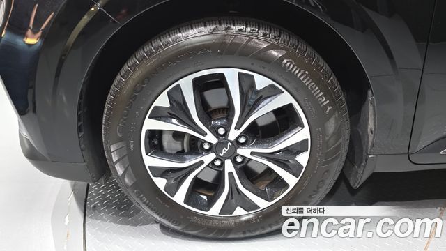 Kia Canival 2023 — photo 5