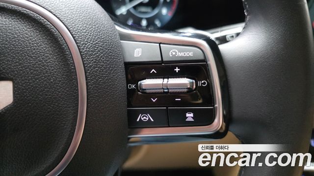 Kia Canival 2023 — photo 23