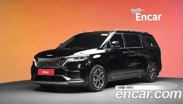 Kia Canival 2023 — photo 1
