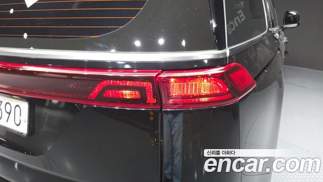 Kia Canival 2023 — photo 9