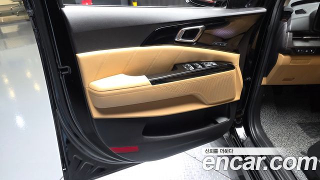 Kia Canival 2023 — photo 15