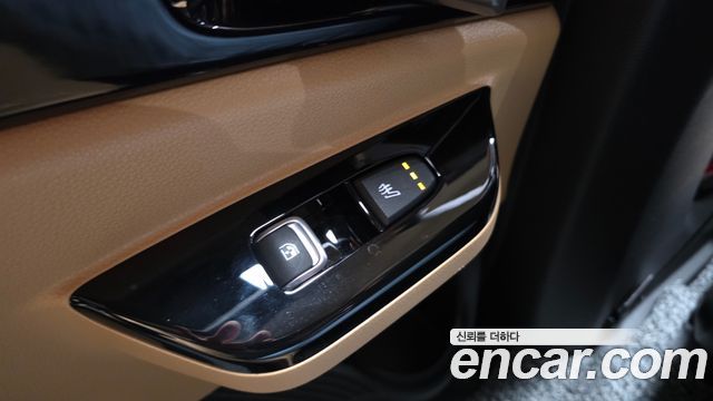 Kia Canival 2023 — photo 27