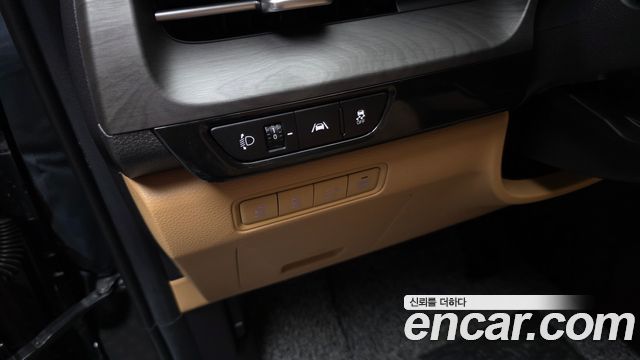 Kia Canival 2023 — photo 28