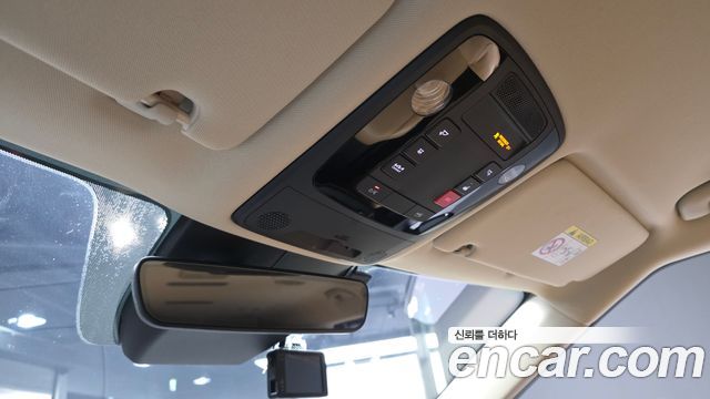 Kia Canival 2023 — photo 31