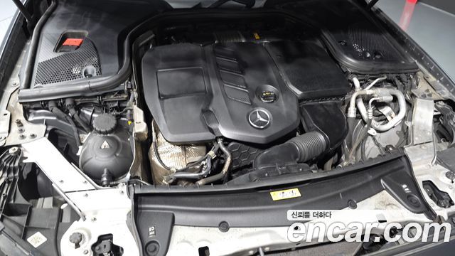 Mercedes-Benz E-Class 2019 — photo 6