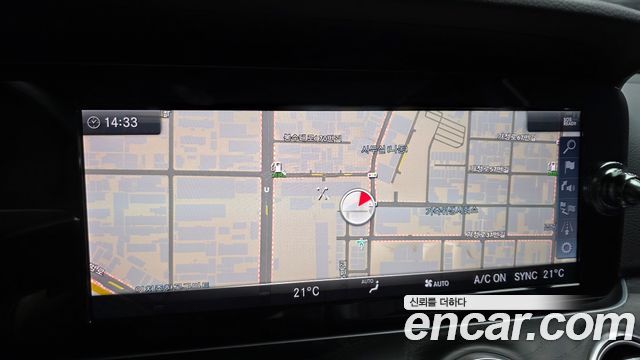 Mercedes-Benz E-Class 2019 — photo 14
