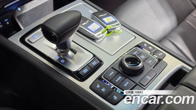 Genesis G80 2018 — photo 9