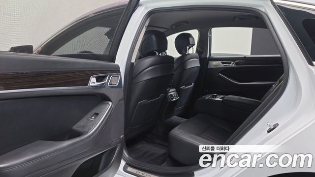 Genesis G80 2018 — photo 17