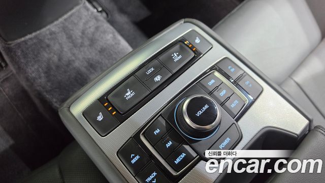 Genesis G80 2018 — photo 18