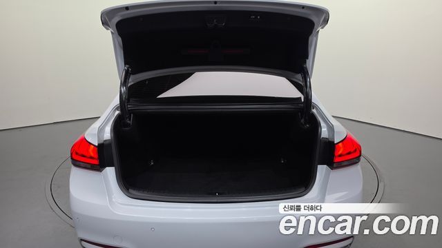 Genesis G80 2018 — photo 20
