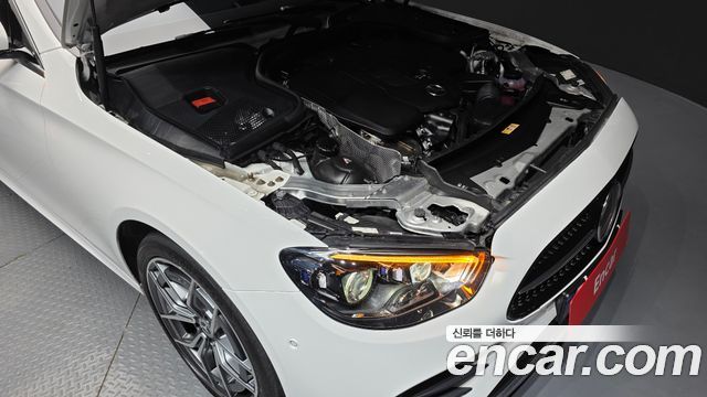 Mercedes-Benz E-Class 2022 — photo 6