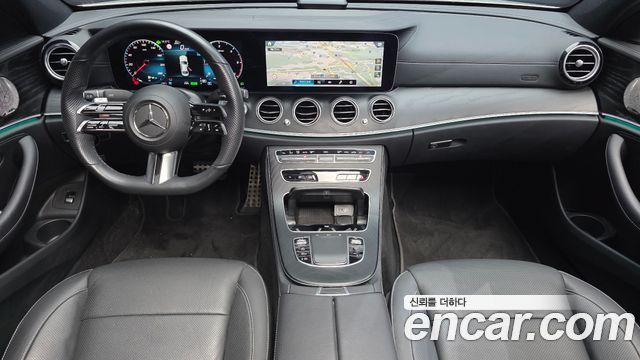 Mercedes-Benz E-Class 2022 — photo 10