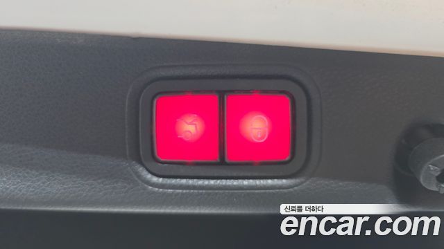 Mercedes-Benz E-Class 2022 — photo 22