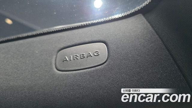 Mercedes-Benz E-Class 2022 — photo 28