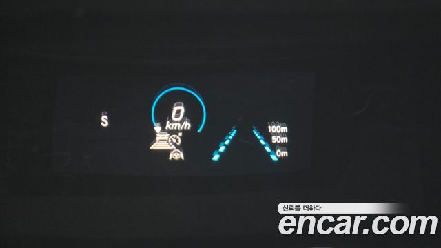 Mercedes-Benz E-Class 2022 — photo 32