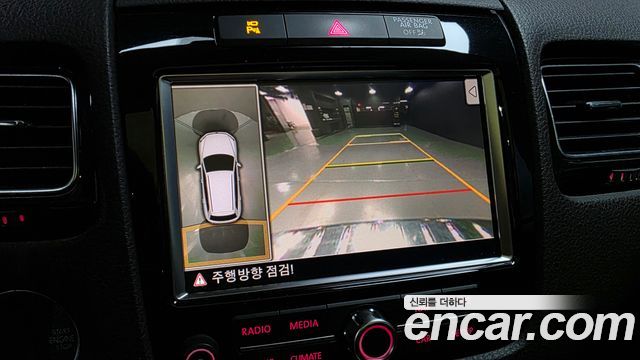 Volkswagen Touareg 2014 — photo 15
