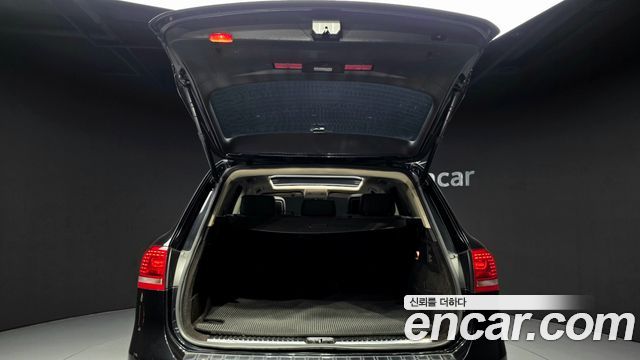 Volkswagen Touareg 2014 — photo 19