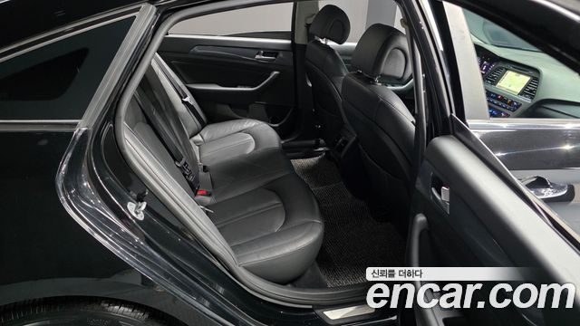 Hyundai Sonata 2017 — photo 12