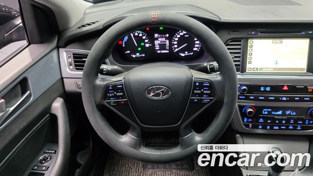 Hyundai Sonata 2017 — photo 13