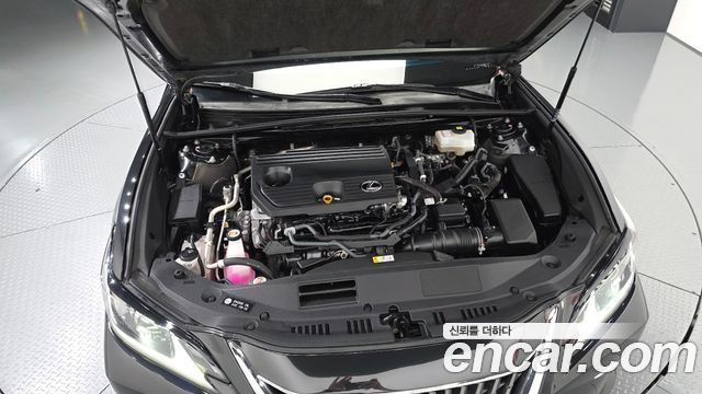Lexus ES 2022 — photo 6