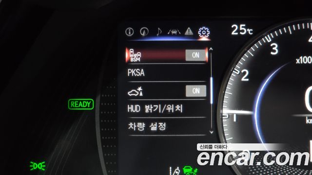Lexus ES 2022 — photo 17