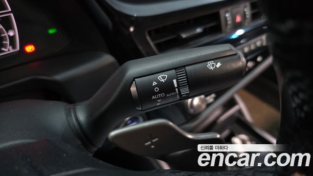 Lexus ES 2022 — photo 26