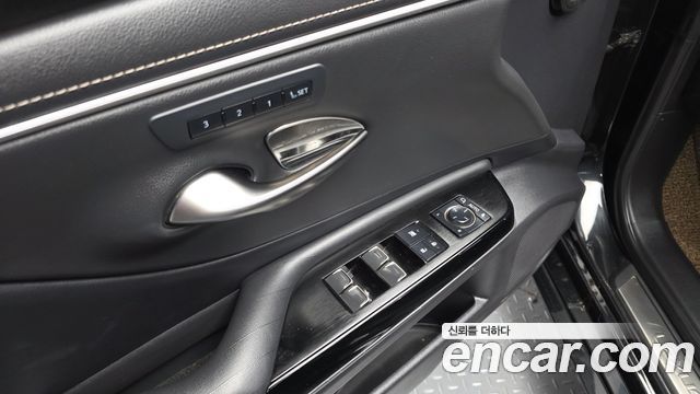 Lexus ES 2022 — photo 30