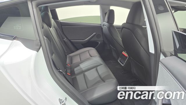 Tesla Model 3 2026 — photo 11