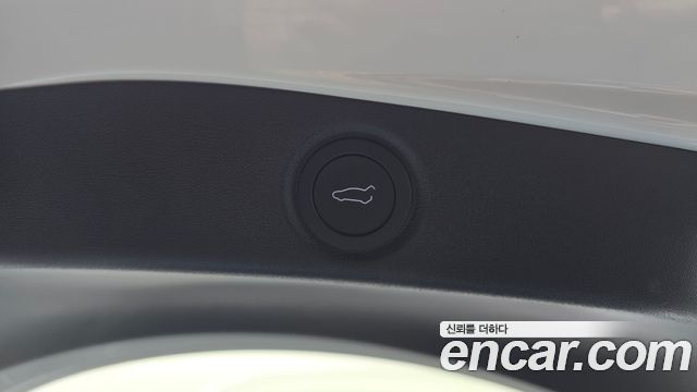 Tesla Model 3 2026 — photo 17