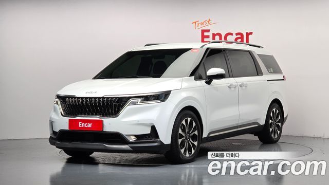 Kia Canival 2023 — photo 1